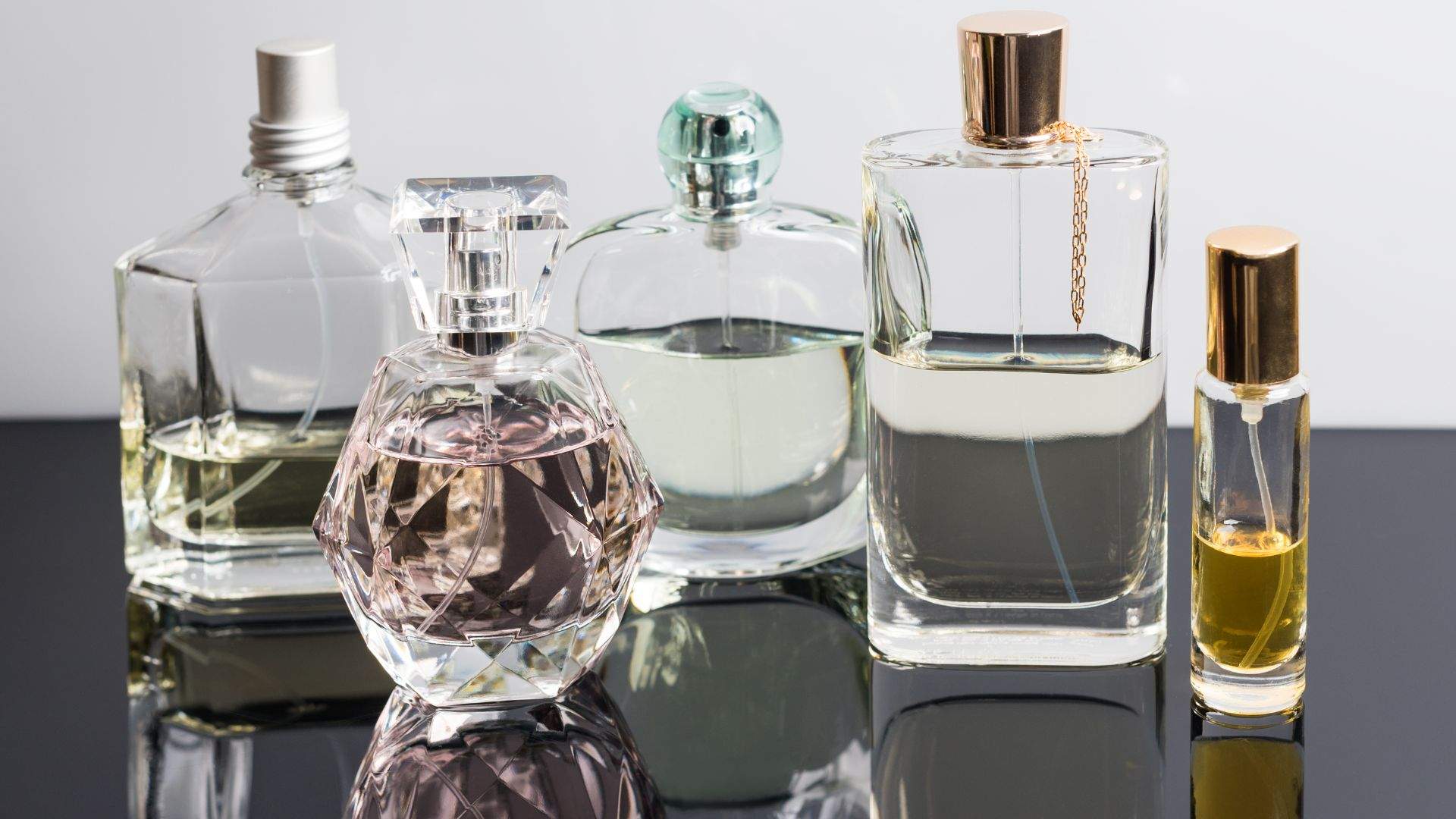 Eau De Toilette vs Eau De Parfum เลือกน้ำหอมประเภทไหนดี